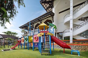 Royal Hotel and Villa Batu