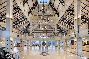 Royal Hotel and Villa Batu