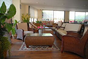 Sunday Beach Hotel