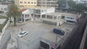 Sunday Beach Hotel