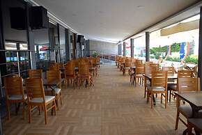 Sunday Beach Hotel