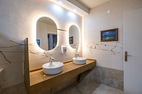 Sunday Beach Hotel
