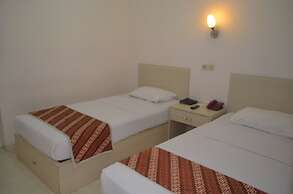 Arini Hotel