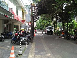 Arini Hotel