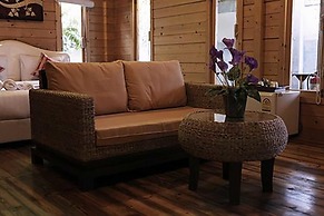Loghome Boutique