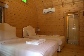 Loghome Boutique