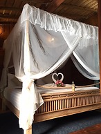 Loghome Boutique