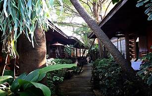 Loghome Boutique