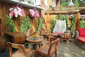 Loghome Boutique