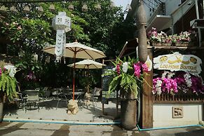 Loghome Boutique