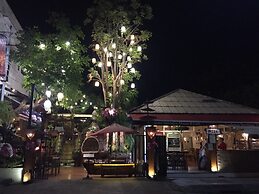 Loghome Boutique