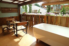 Loghome Boutique