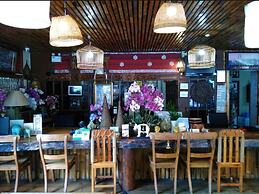 Loghome Boutique