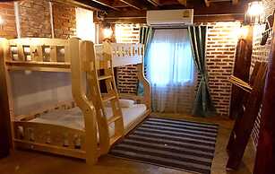 Loghome Boutique