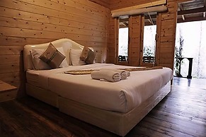 Loghome Boutique