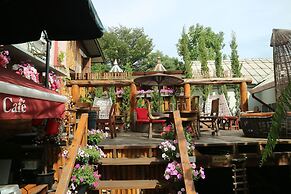 Loghome Boutique