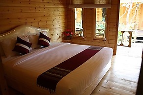 Loghome Boutique