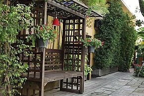 Loghome Boutique