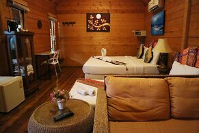 Loghome Boutique