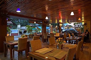 Loghome Boutique
