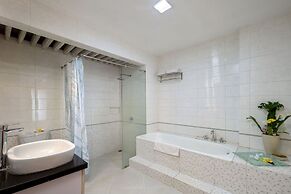 Royal Hotel and Villa Trawas