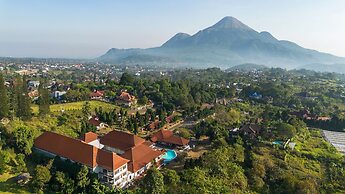 Royal Hotel and Villa Trawas