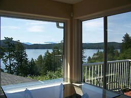 Moonlit Cove B&B