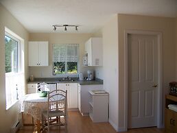 Moonlit Cove B&B