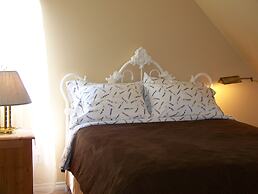 Moonlit Cove B&B