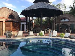 Caille Blanc Villa & Hotel - Adults Only