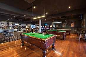 Nightcap at Sandbelt Hotel