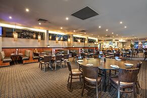 Nightcap at Sandbelt Hotel