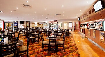 Nightcap at Balaclava Hotel