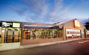 Nightcap at Balaclava Hotel
