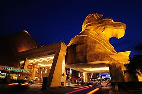 Pacific Express Hotel Central Market