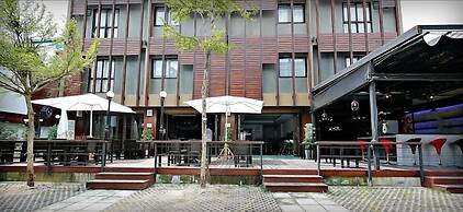Basic Line Hotel at Loikroh