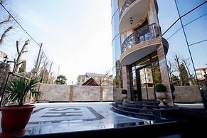 Shine House