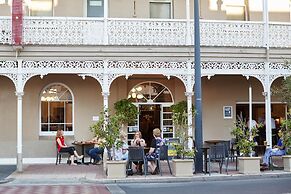 Rose Hotel & Motel