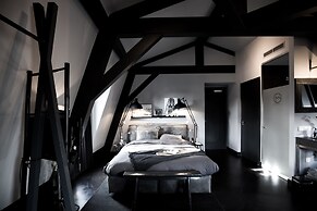 Mother Goose Hotel