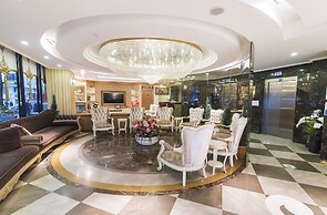 MidMar Deluxe Hotel