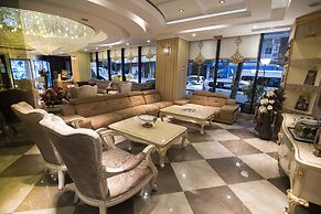MidMar Deluxe Hotel
