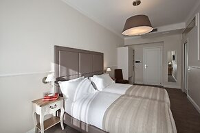 Seven Suites
