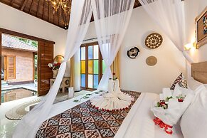Ubud Raya Villa