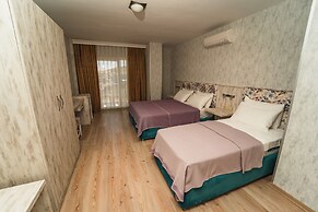 Twins Hotel