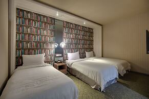 East Dragon Hotel