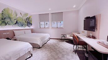 East Dragon Hotel