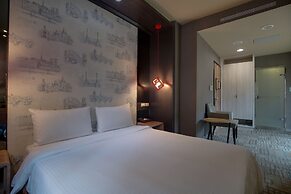 East Dragon Hotel