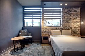 East Dragon Hotel