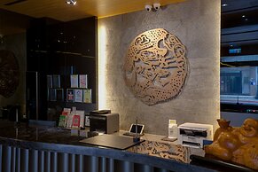 East Dragon Hotel