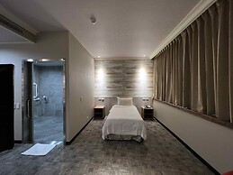 East Dragon Hotel